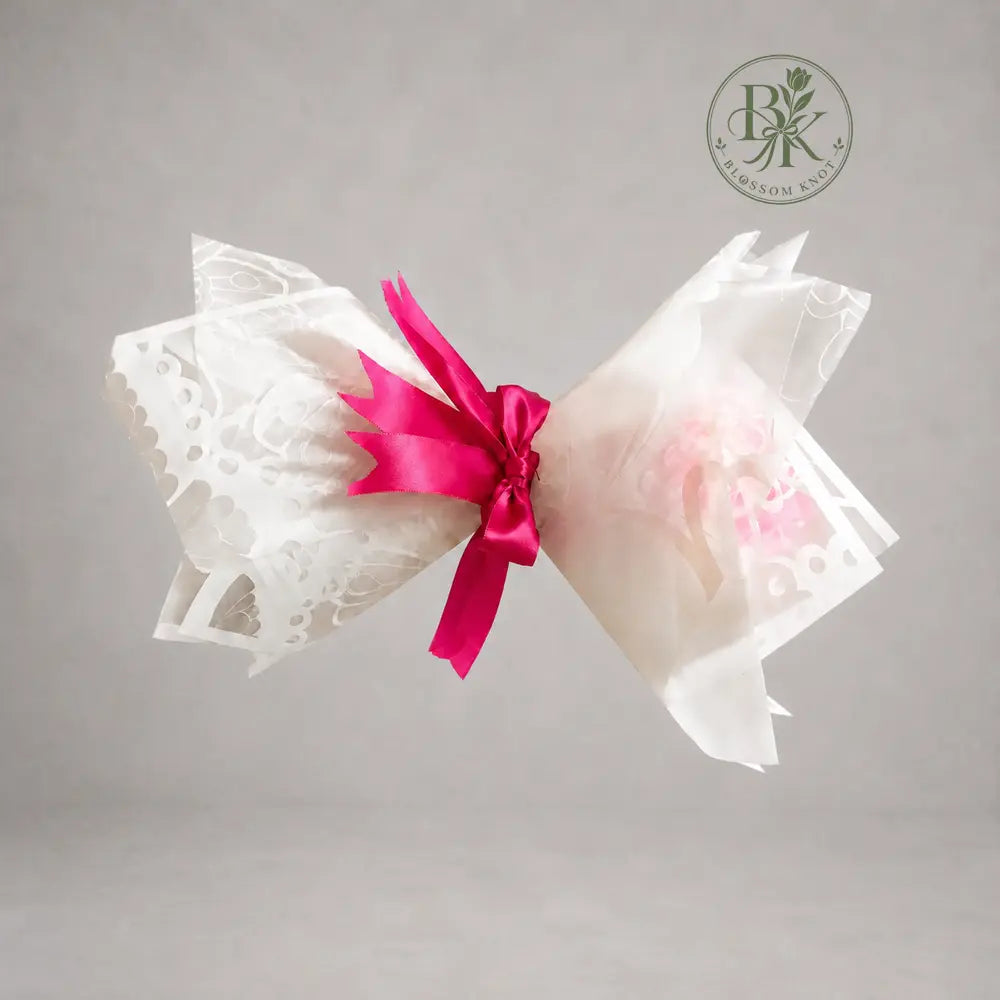 Sweet Harmony – 8 Rose Ribbon Bouquet